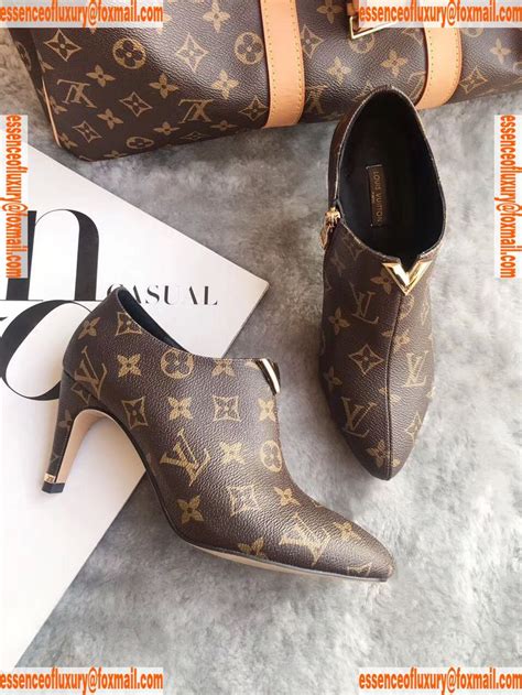 louis vuitton boots womens replica|louis vuitton knock off tote.